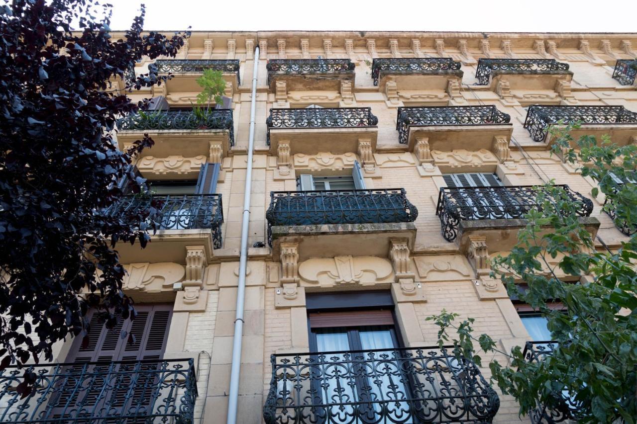 La Plaza Apartment